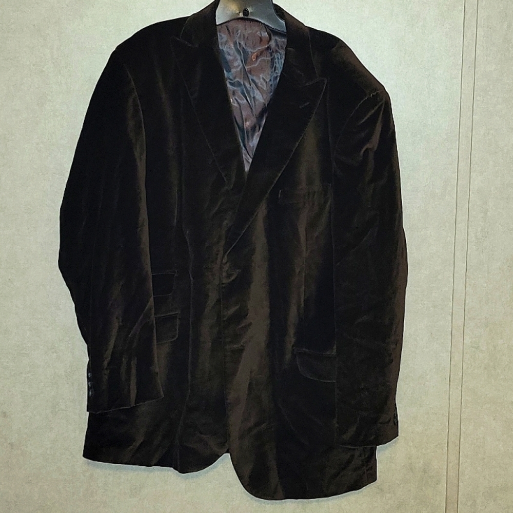 46L brown crushed velvet blazer.